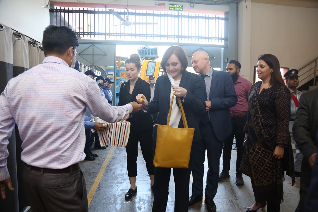 The British High Commissioner (15)