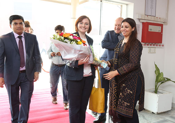 The British High Commissioner (33)
